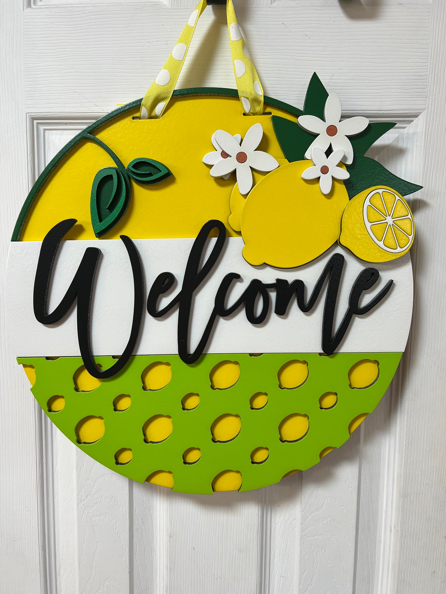 1 16” Welcome Lemons Door Hanger