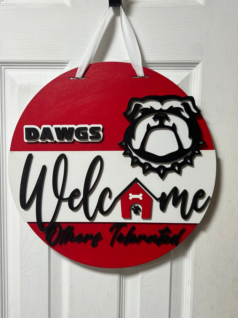 1 16" dogs welcome door hanger